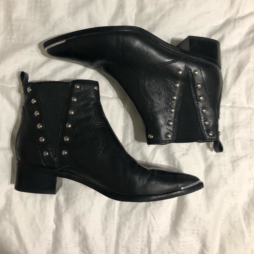 Marc Fisher booties!!